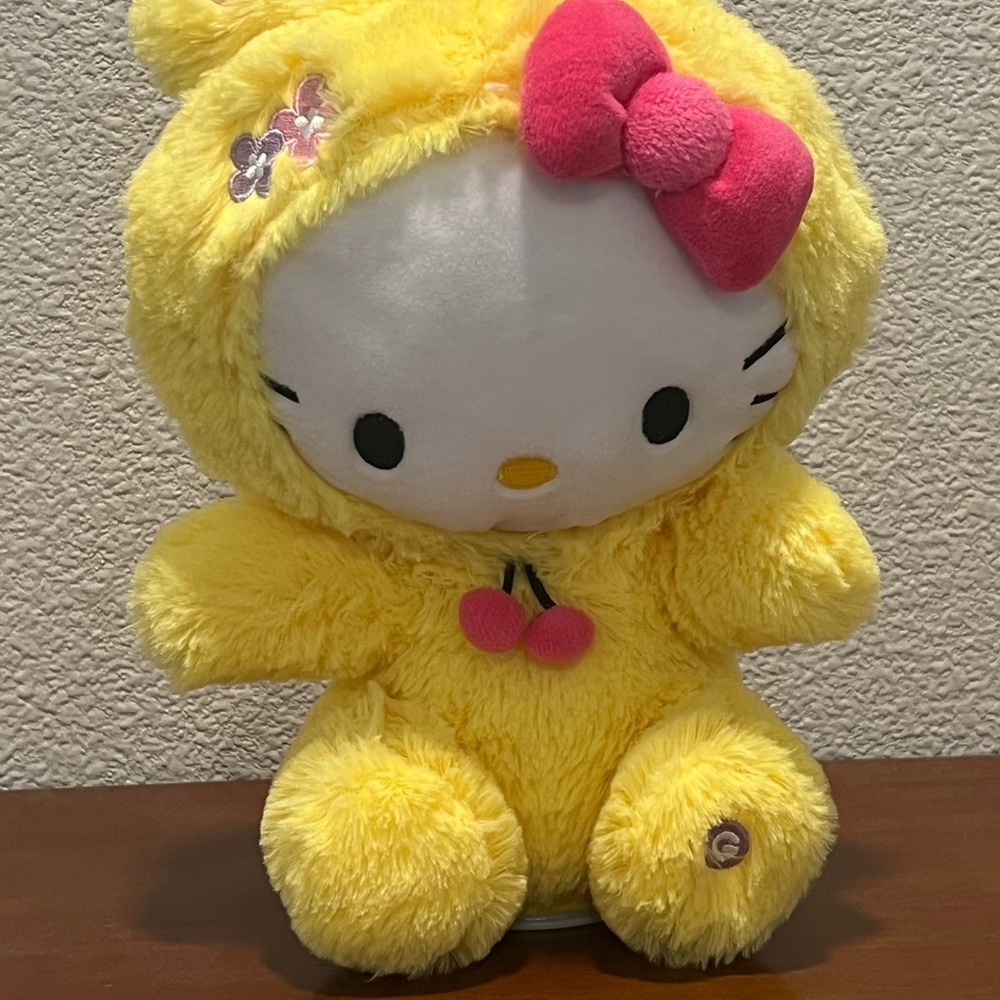 Hello Kitty Yellow Plush Stepper with Pink Bow